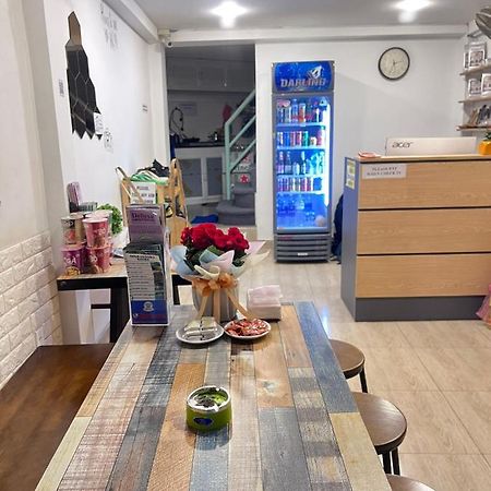The Joys Hostel Хошимин Экстерьер фото