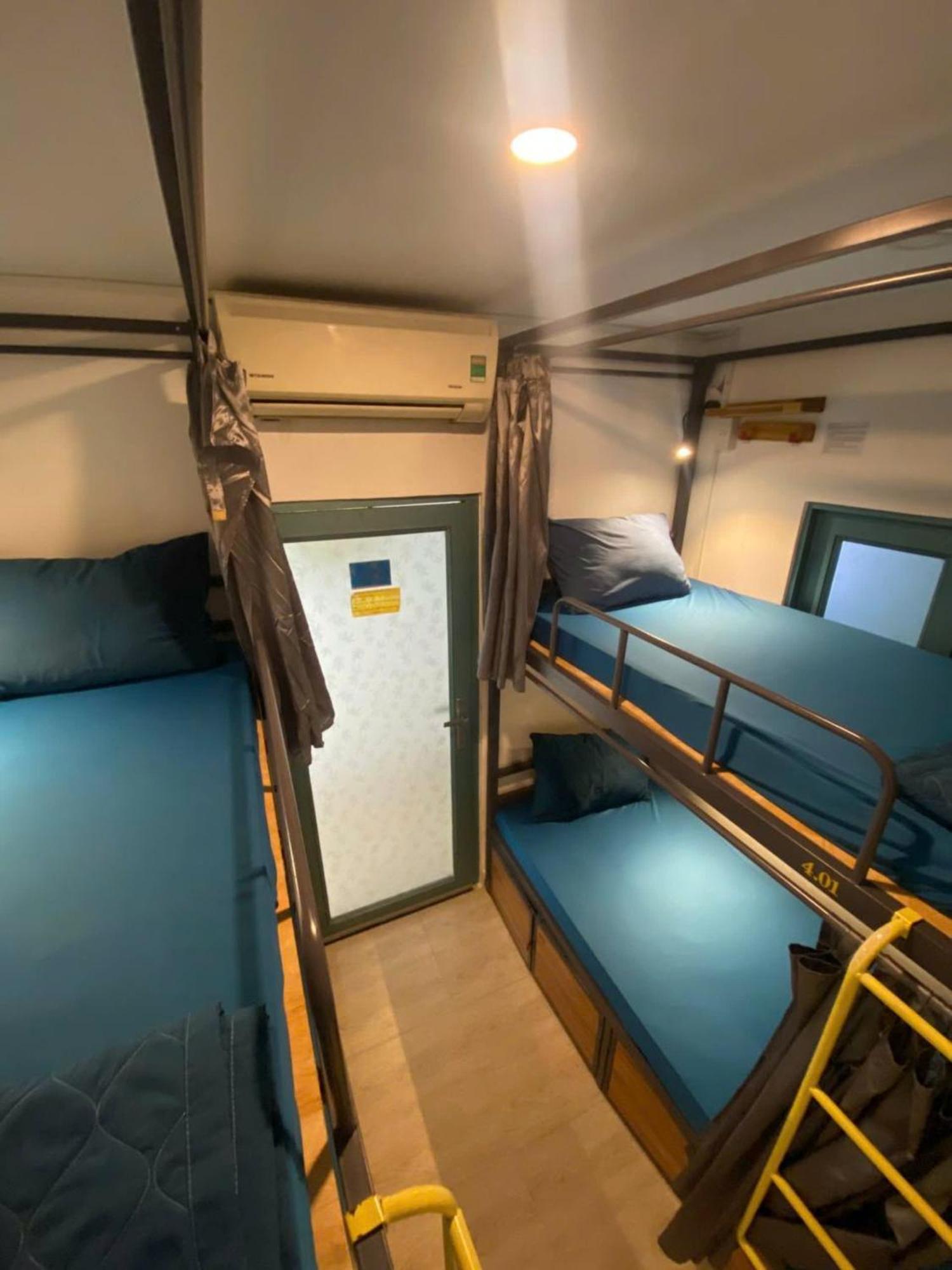 The Joys Hostel Хошимин Экстерьер фото